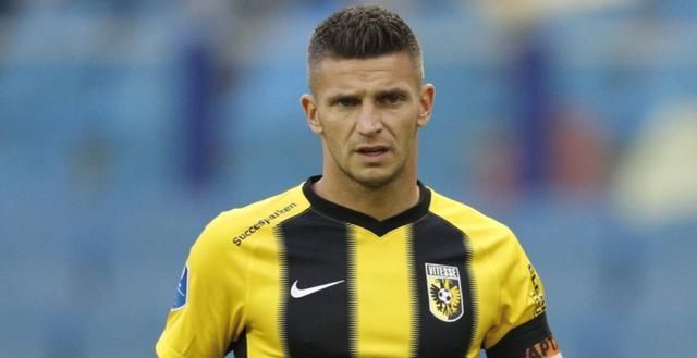 收入与日常 收入与日常