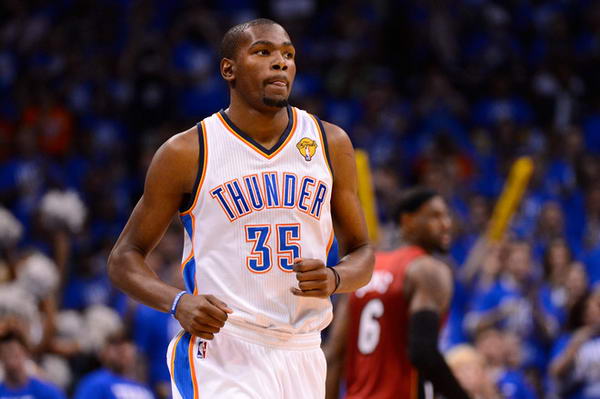 故事往往已 故事往往已