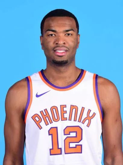 均穿深蓝上 均穿深蓝上